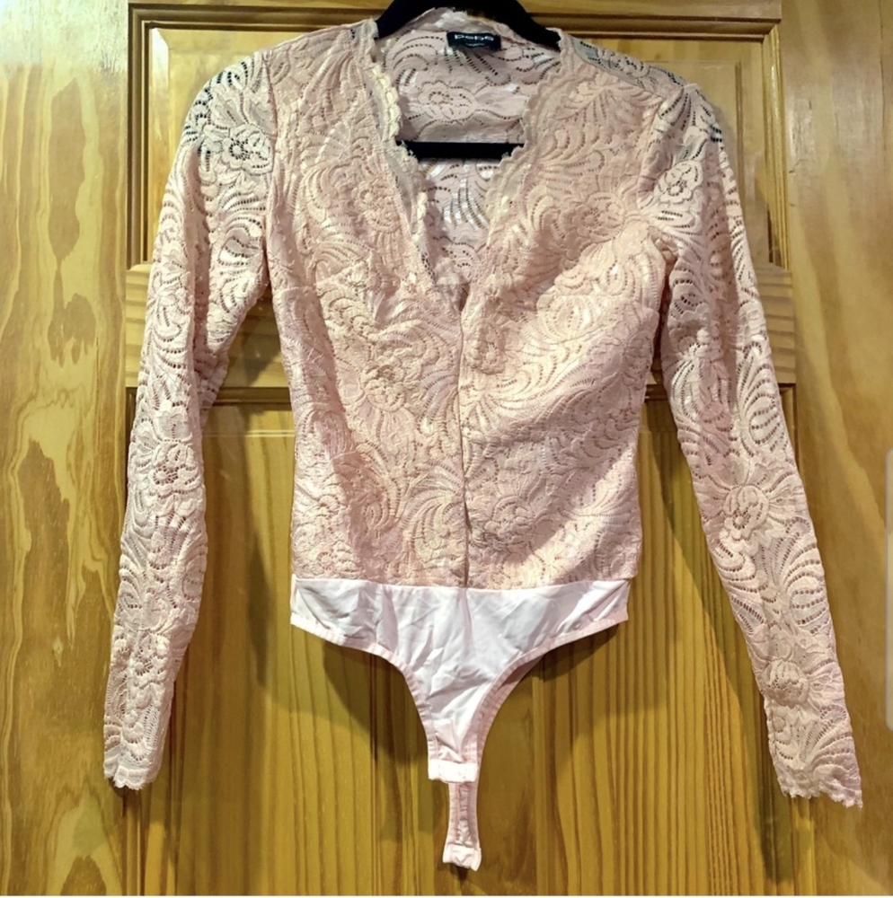 Bebe Pink Scalloped Shimmer Lace Bodysuit with Snap Closure - Size XXS